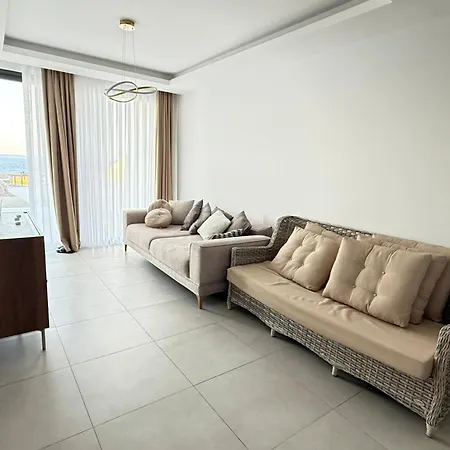 Mykonos Sitesinde 2 Odali Oezel Havuzlu