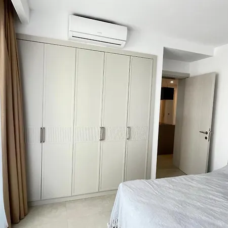Διαμέρισμα Mykonos Sitesinde 2 Odali Oezel Havuzlu *