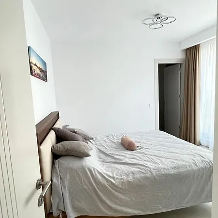 Mykonos Sitesinde 2 Odali Oezel Havuzlu Apartment Dherinia