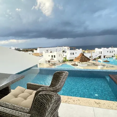 Διαμέρισμα Mykonos Sitesinde 2 Odali Oezel Havuzlu