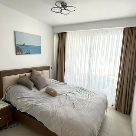 Mykonos Sitesinde 2 Odali Oezel Havuzlu Apartment *