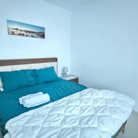 Mykonos Sitesinde 2 Odali Oezel Havuzlu