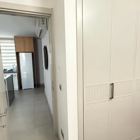 Mykonos Sitesinde 2 Odali Oezel Havuzlu * Δερύνεια